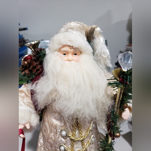 HOLIDAY CHRISTMAS TREE TOPPER - Picture 3 of 17